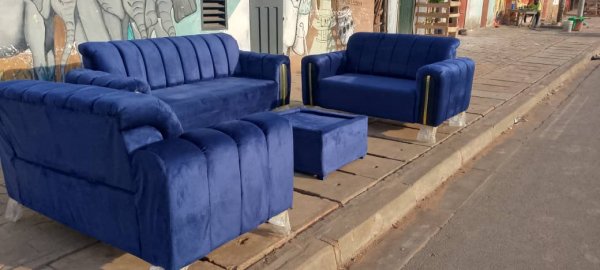 Salon blue